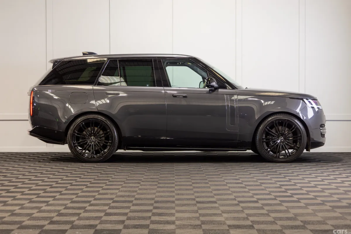 Land Rover Range Rover SUV, Petrol Plug-in Hybrid, 2024, Grey