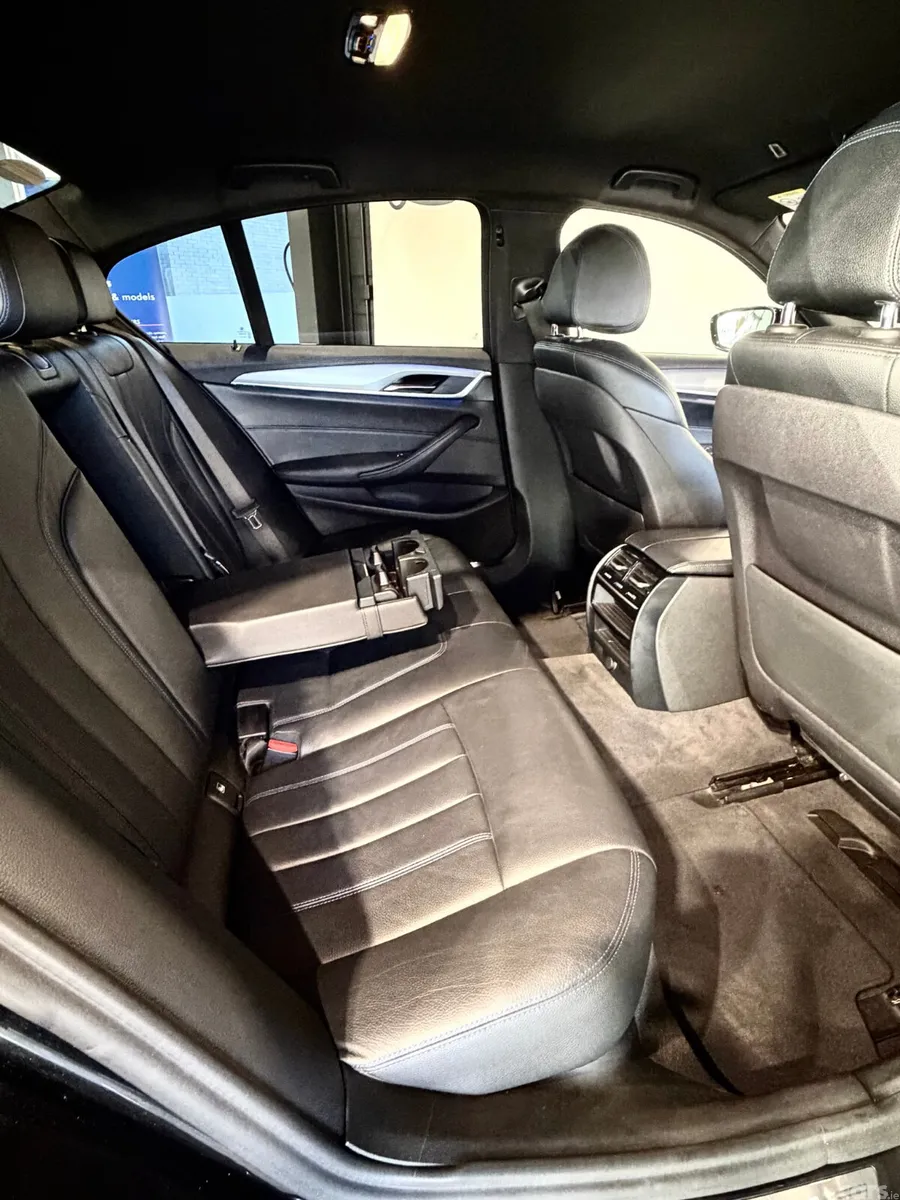 BMW 5-Series Saloon, Petrol Plug-in Hybrid, 2018, Black