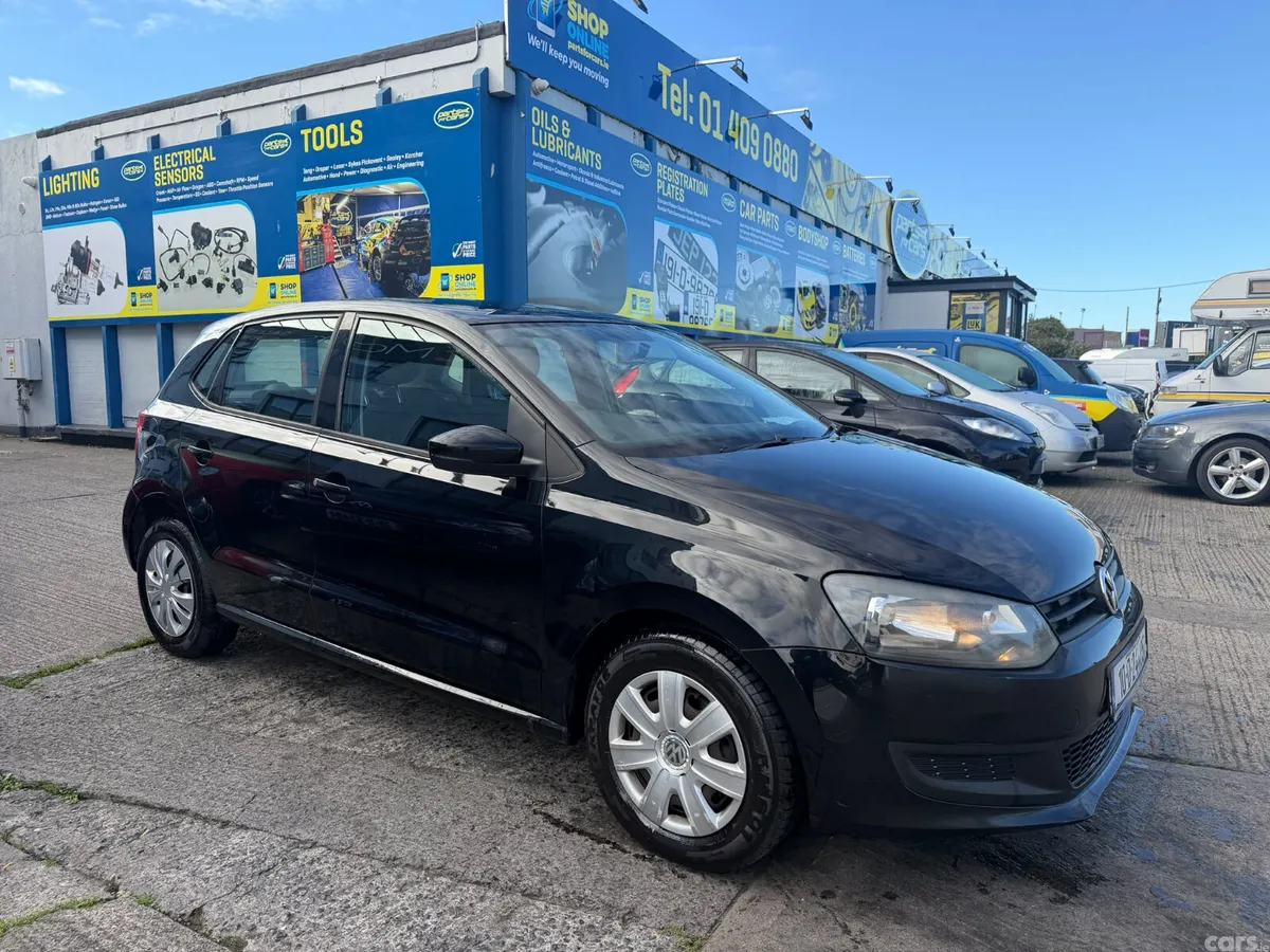 Volkswagen Polo Hatchback, Petrol, 2010, Black