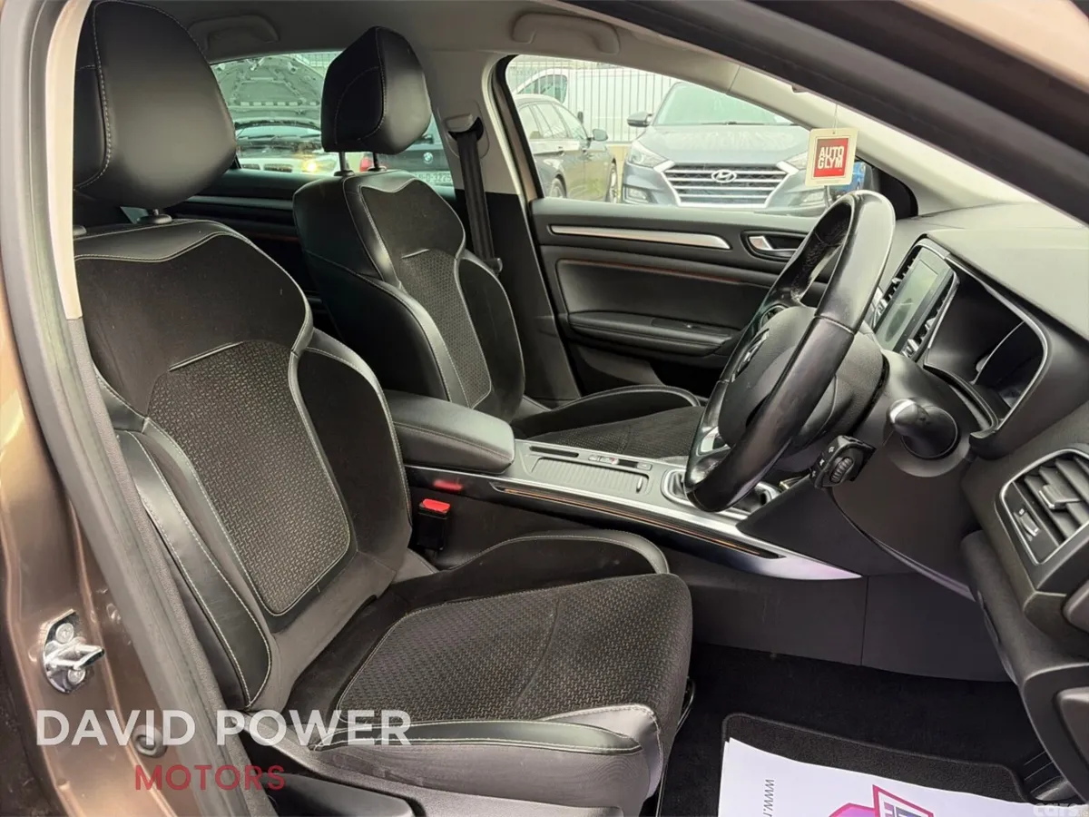 Renault Megane Saloon, Diesel, 2018, Brown