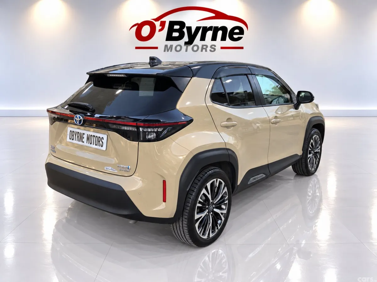 Toyota Yaris Cross Hatchback, Petrol Hybrid, 2021, Beige