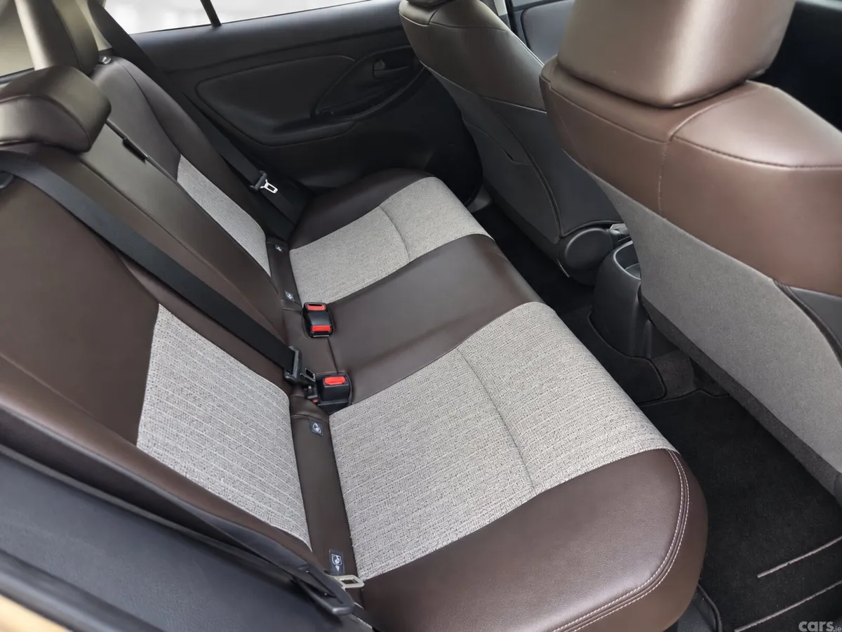 Toyota Yaris Cross Hatchback, Petrol Hybrid, 2021, Beige