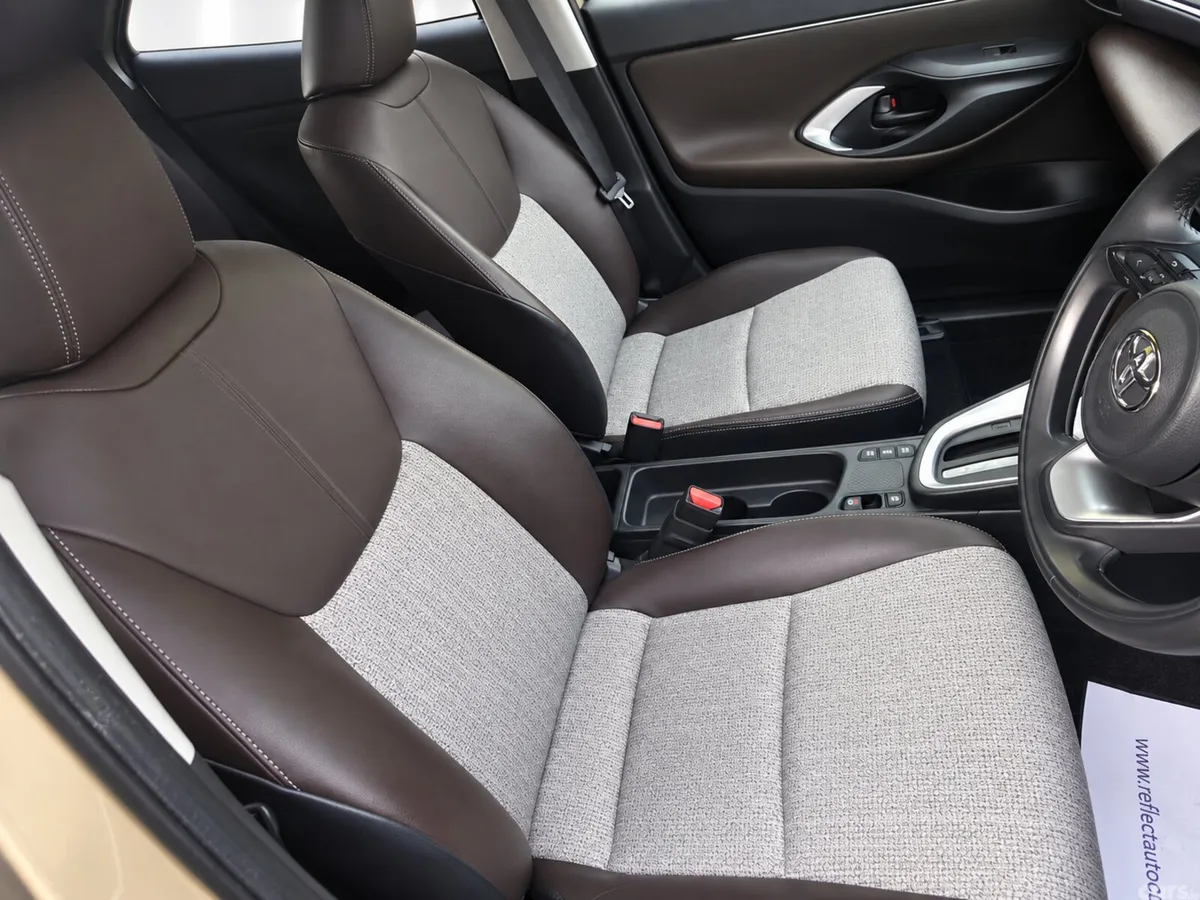 Toyota Yaris Cross Hatchback, Petrol Hybrid, 2021, Beige