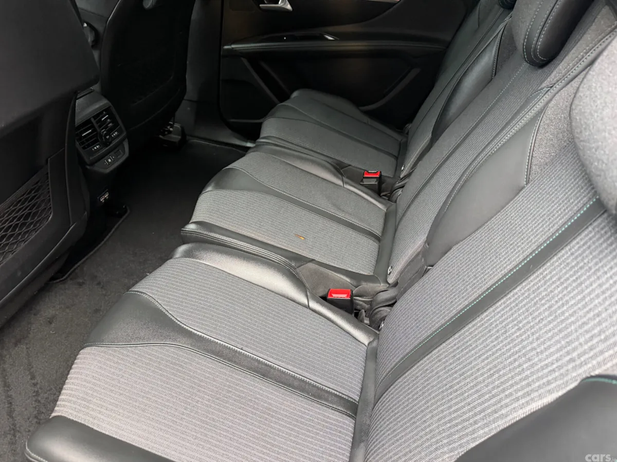 Peugeot 5008 SUV, Diesel, 2021, Grey