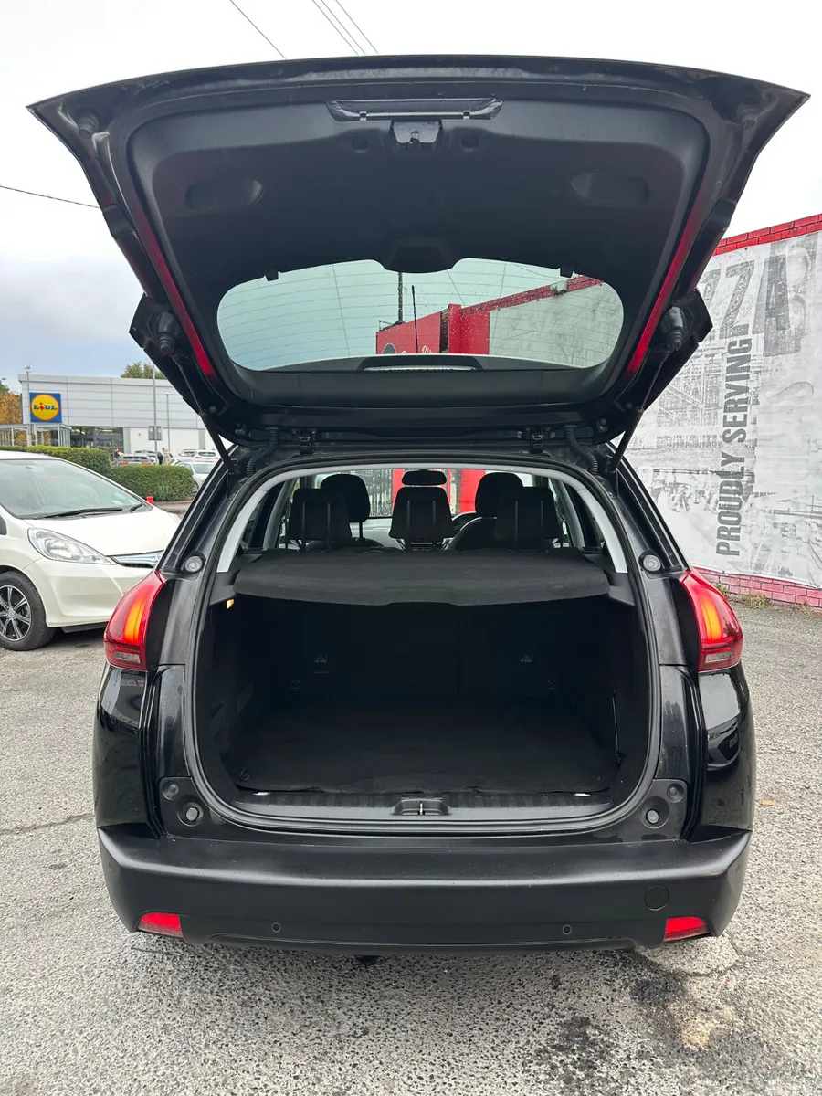 Peugeot 2008 Hatchback, Petrol, 2018, Black