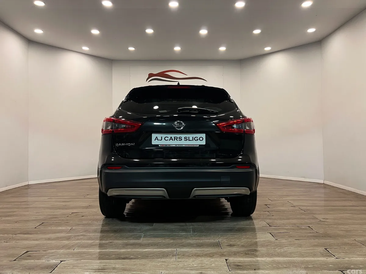 Nissan Qashqai Hatchback, Diesel, 2018, Black