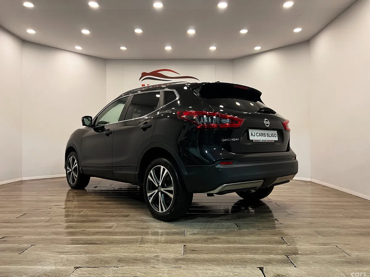 Nissan Qashqai Hatchback, Diesel, 2018, Black