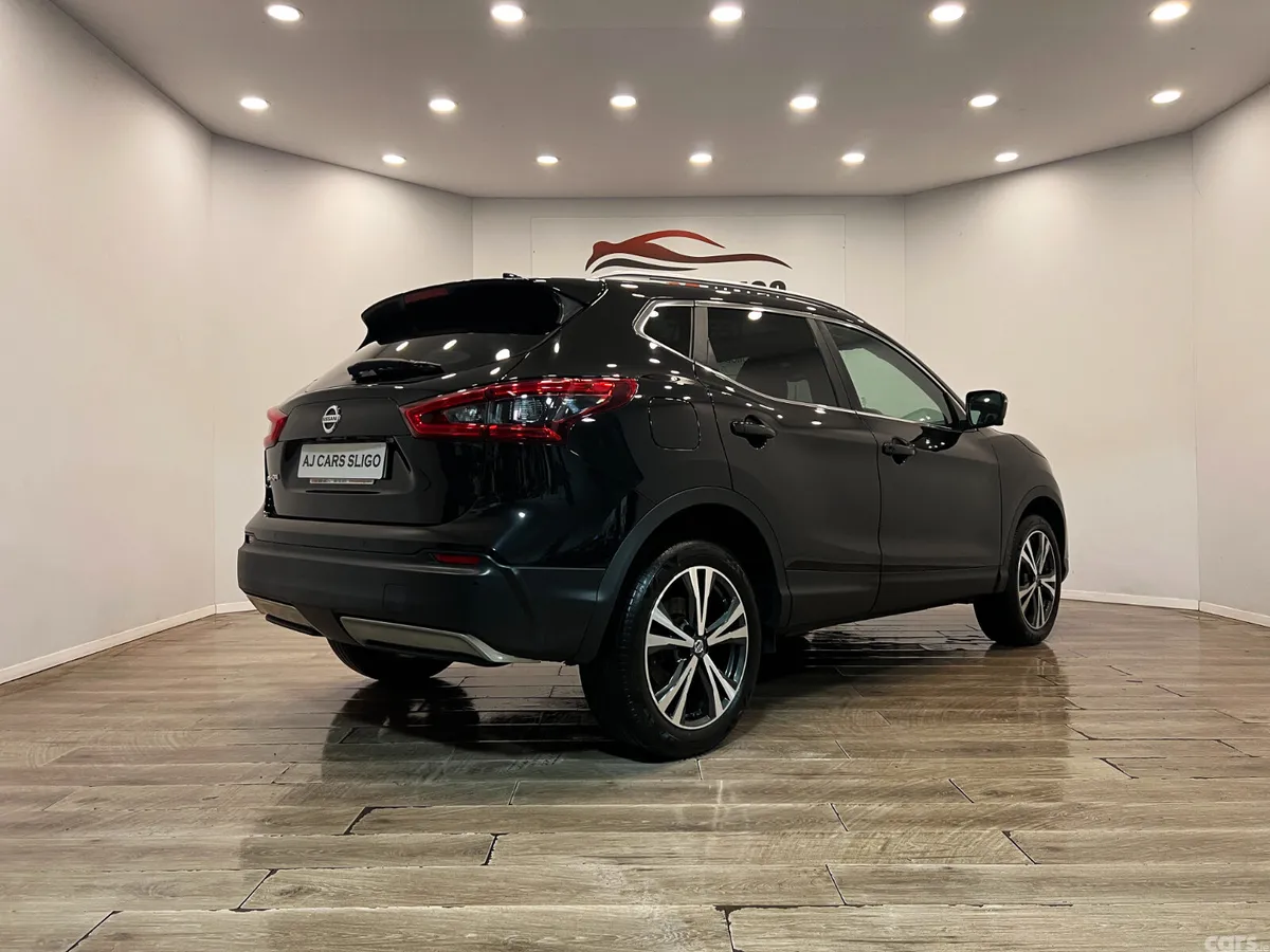 Nissan Qashqai Hatchback, Diesel, 2018, Black