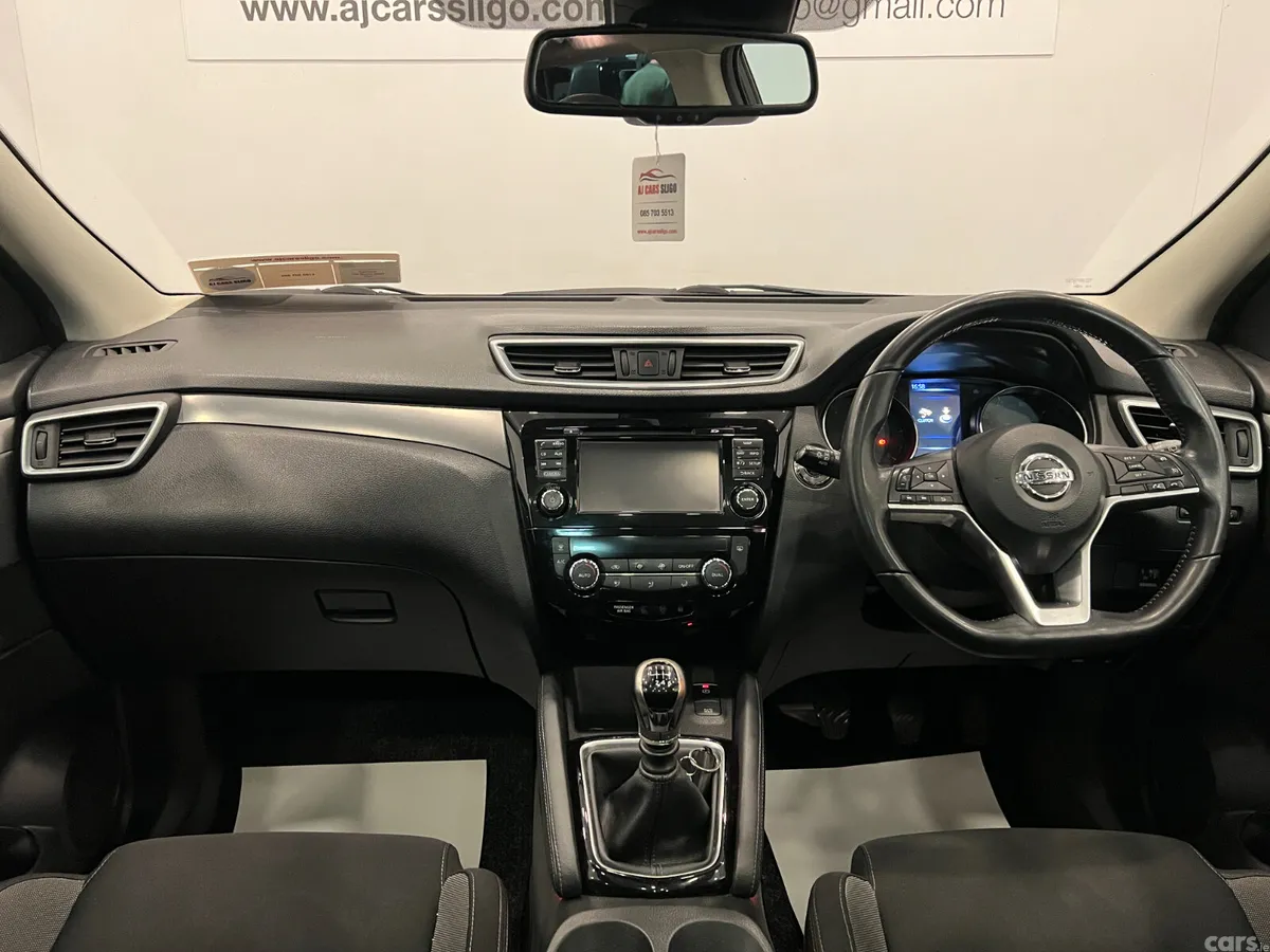 Nissan Qashqai Hatchback, Diesel, 2018, Black