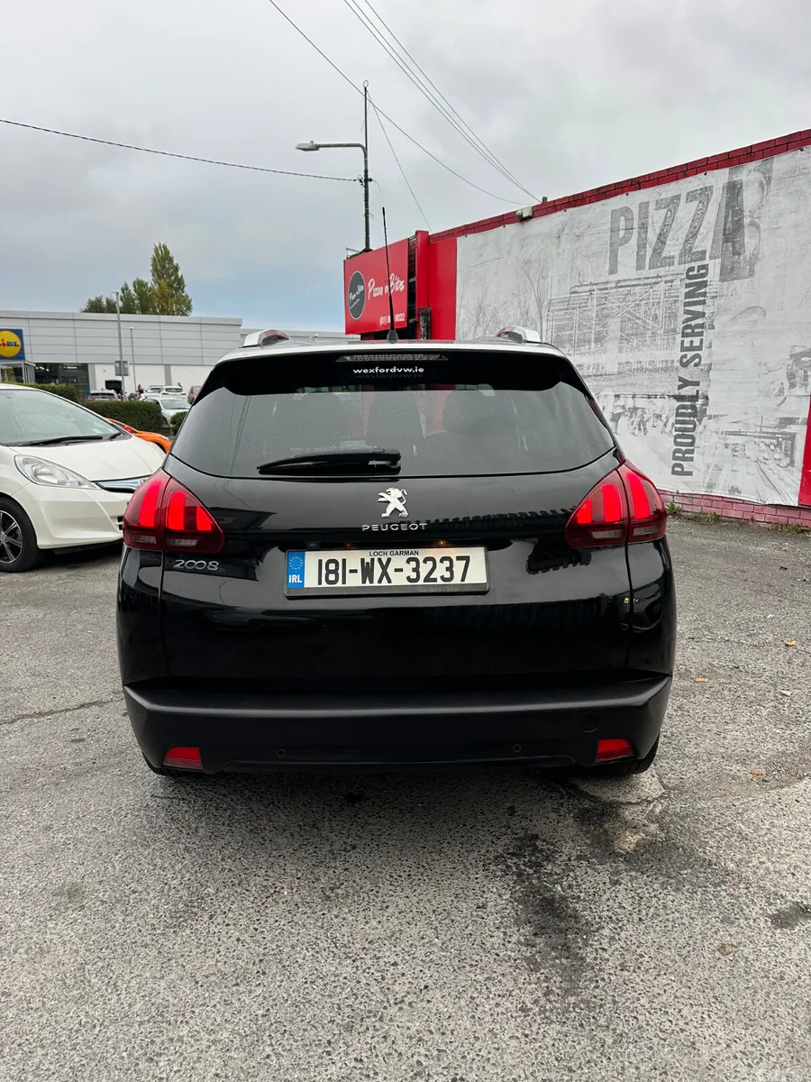 Peugeot 2008 Hatchback, Petrol, 2018, Black