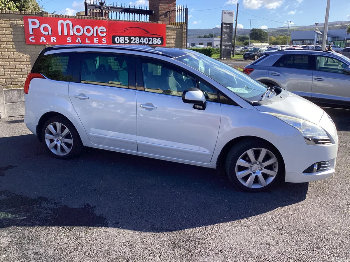 Peugeot 5008 MPV, Diesel, 2014, White