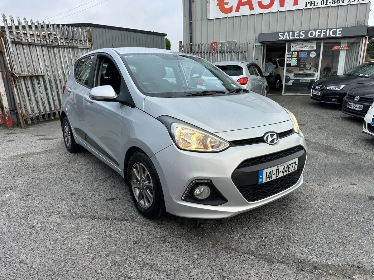 Hyundai i10 Hatchback, Petrol, 2014, Silver