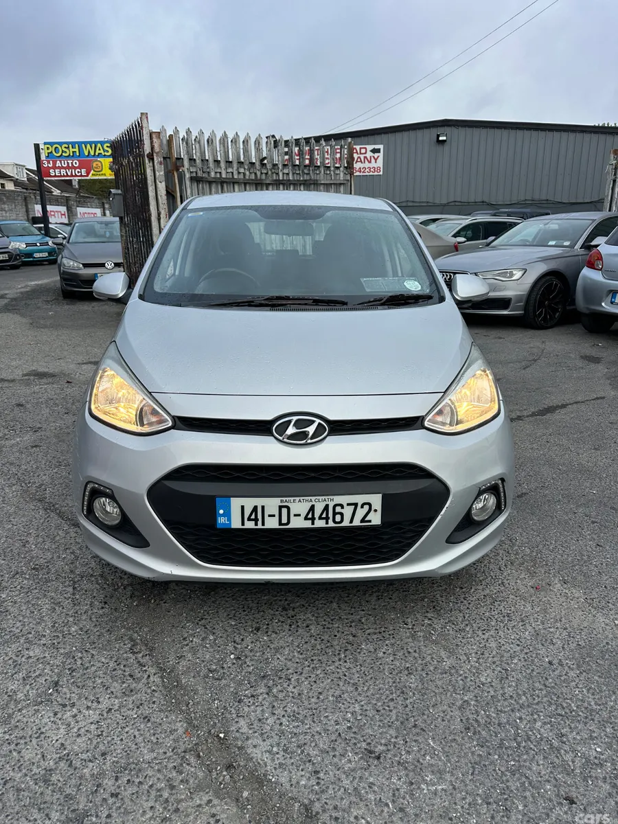 Hyundai i10 Hatchback, Petrol, 2014, Silver