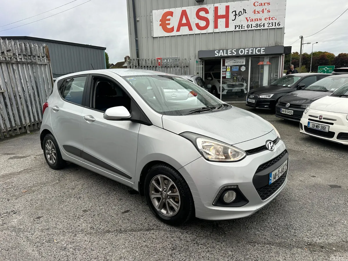 Hyundai i10 Hatchback, Petrol, 2014, Silver