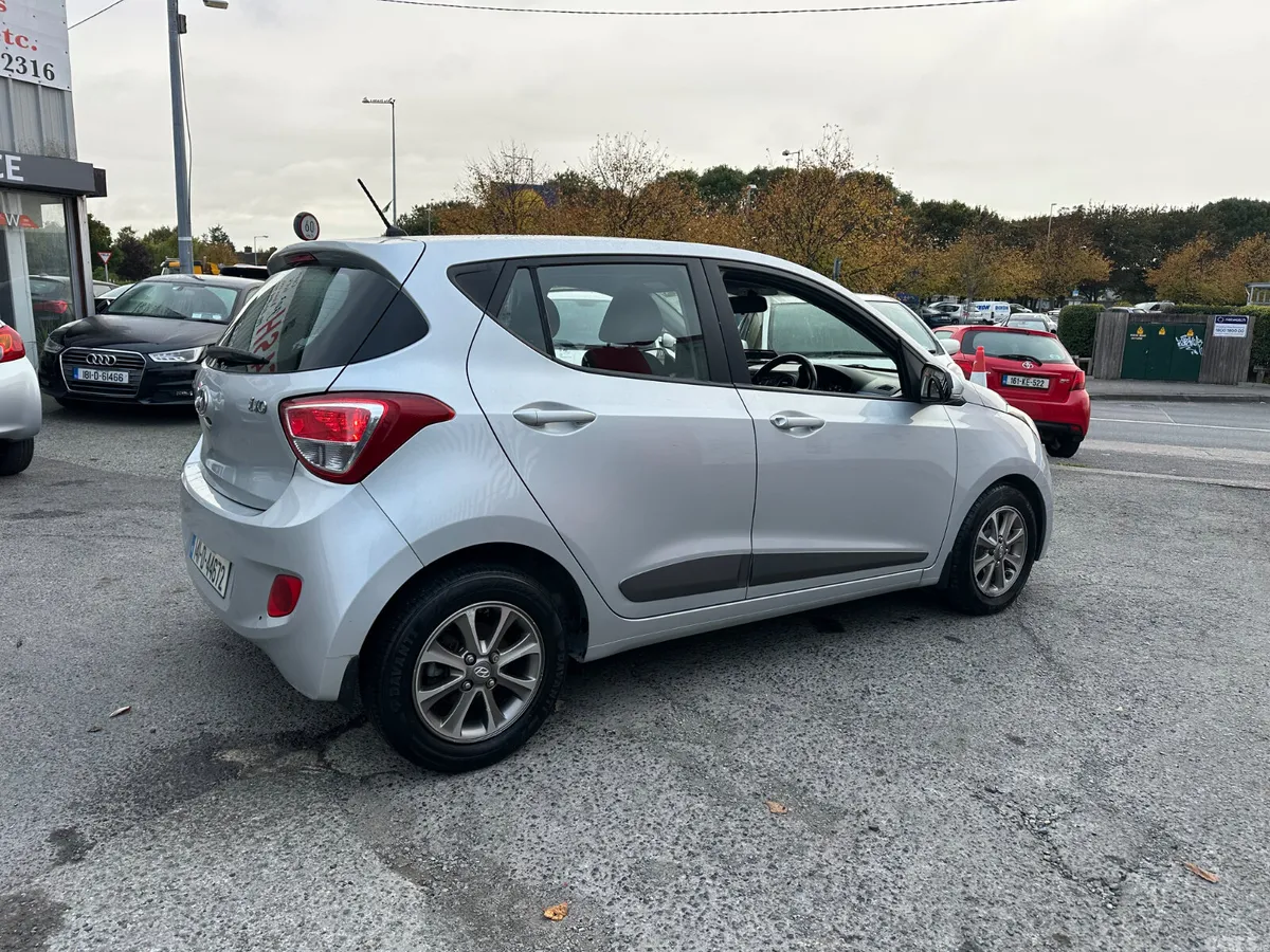 Hyundai i10 Hatchback, Petrol, 2014, Silver