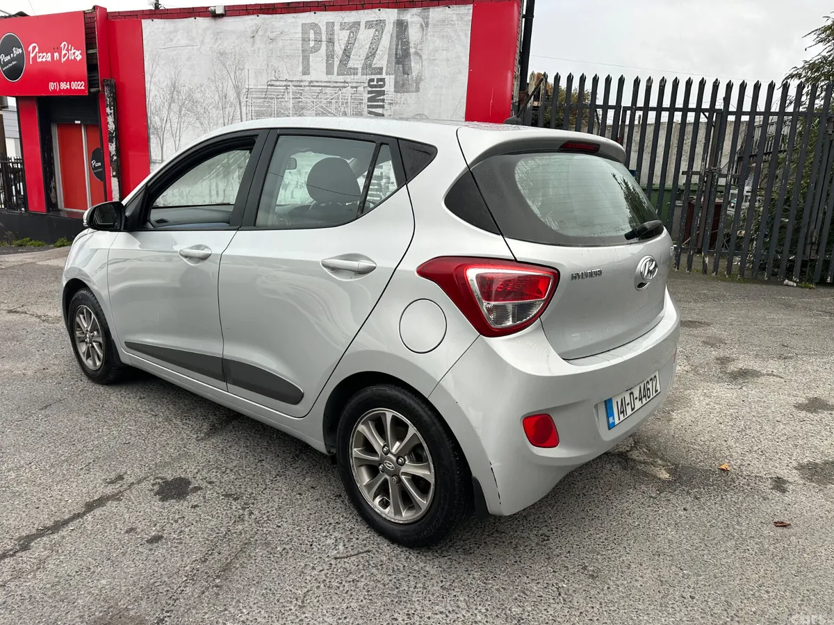 Hyundai i10 Hatchback, Petrol, 2014, Silver