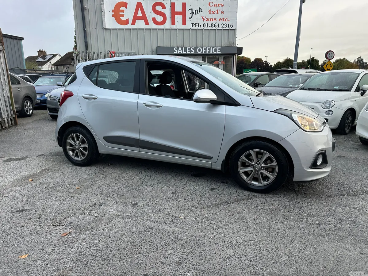 Hyundai i10 Hatchback, Petrol, 2014, Silver