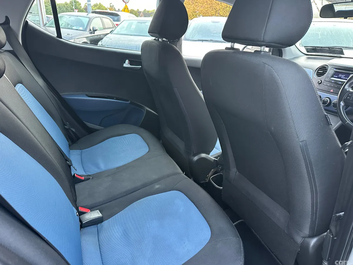 Hyundai i10 Hatchback, Petrol, 2014, Silver