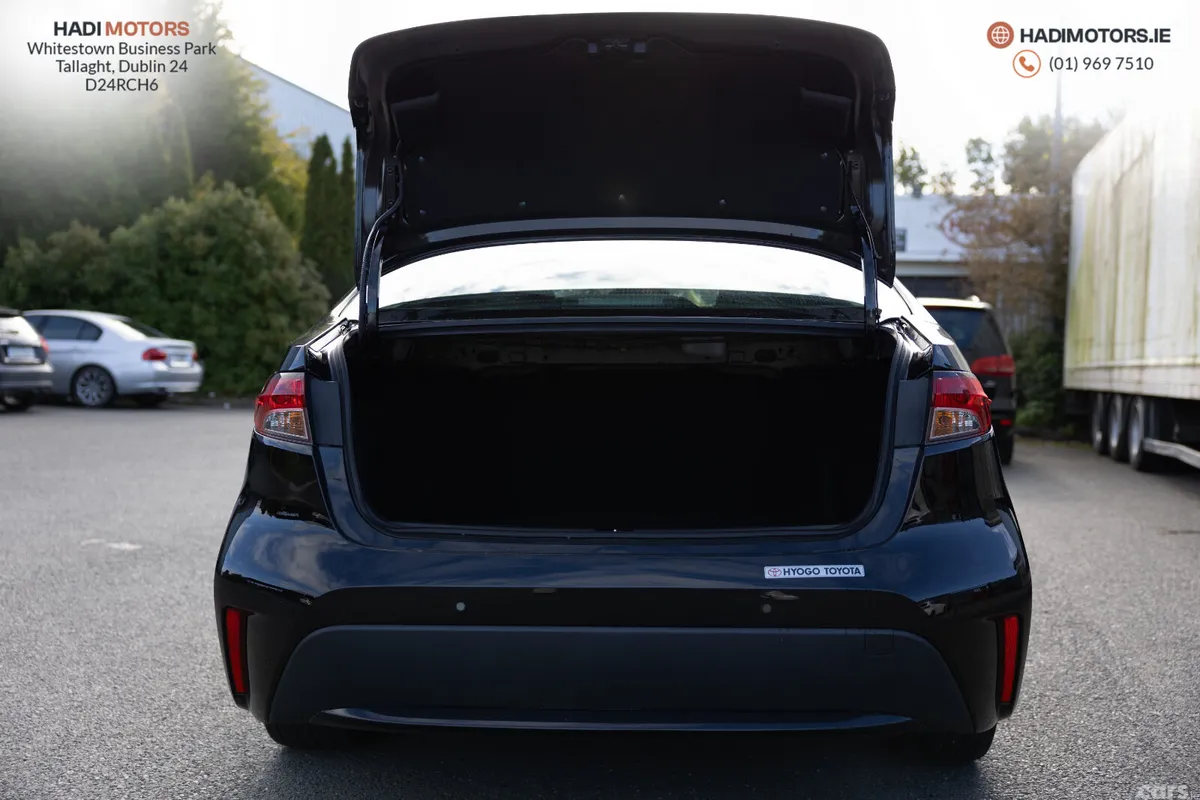 Toyota Corolla Saloon, Petrol Hybrid, 2023, Black