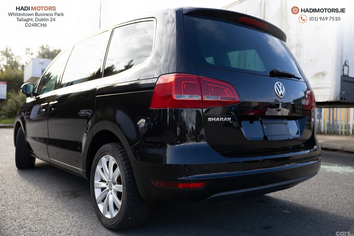 Volkswagen Sharan MPV, Petrol, 2011, Black