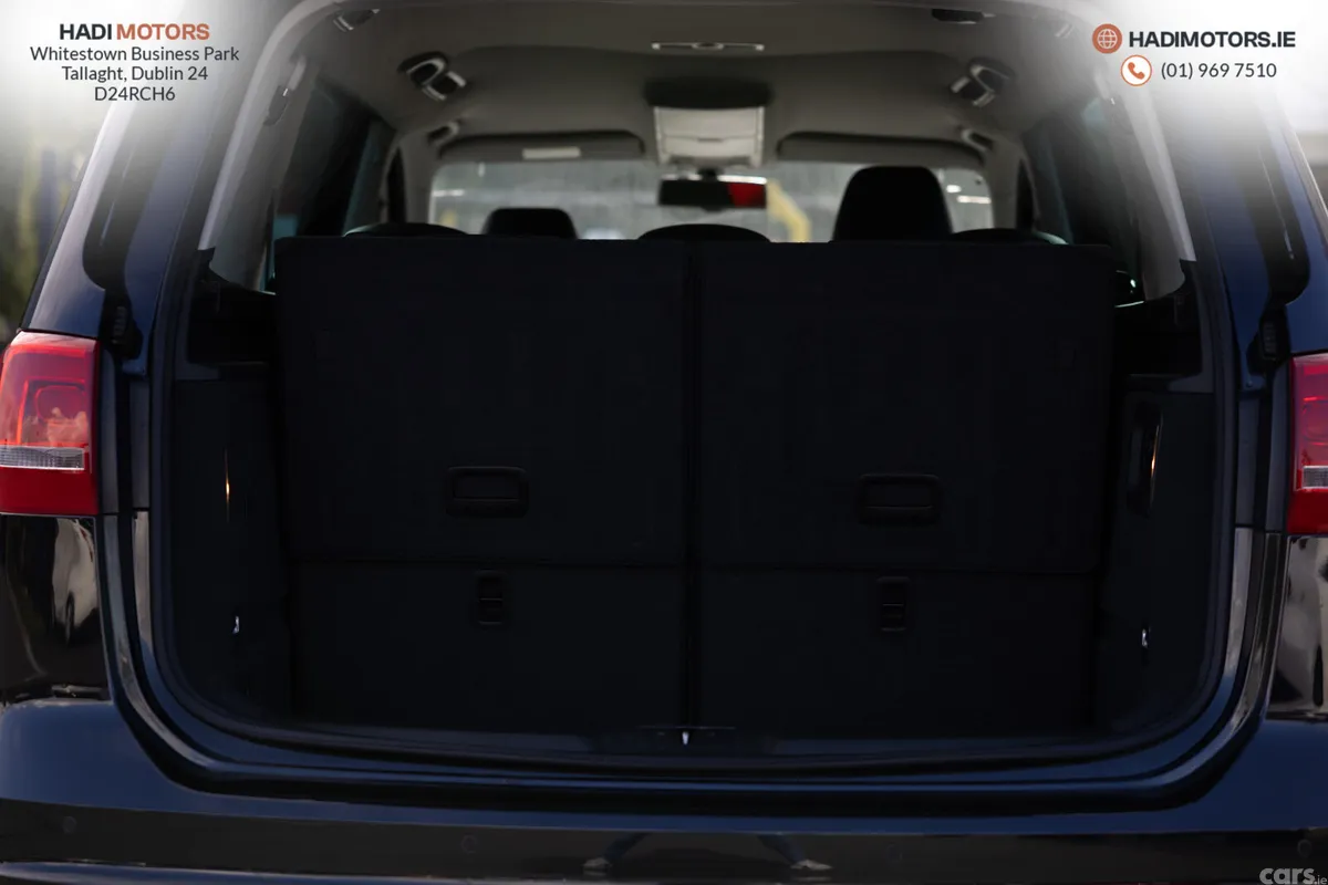 Volkswagen Sharan MPV, Petrol, 2011, Black