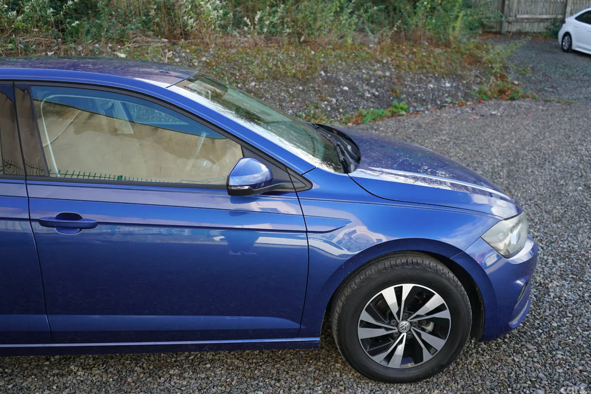 Volkswagen Polo Hatchback, Petrol, 2018, Blue