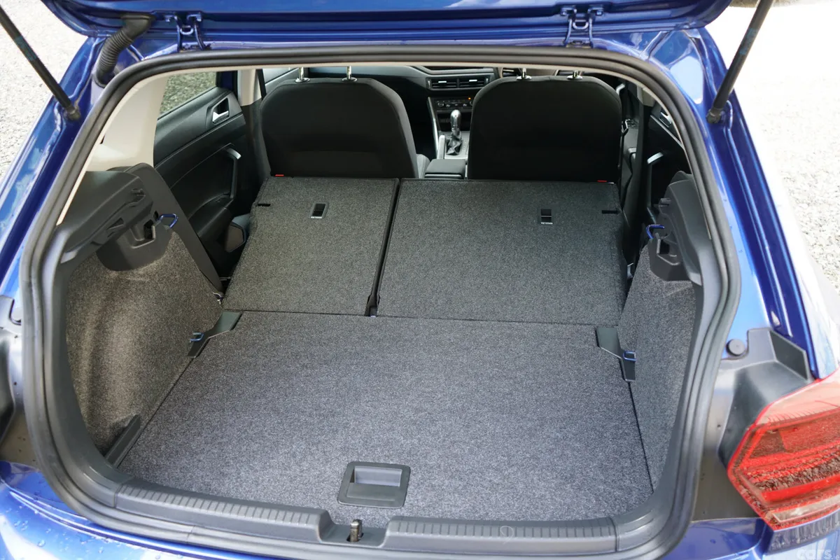 Volkswagen Polo Hatchback, Petrol, 2018, Blue