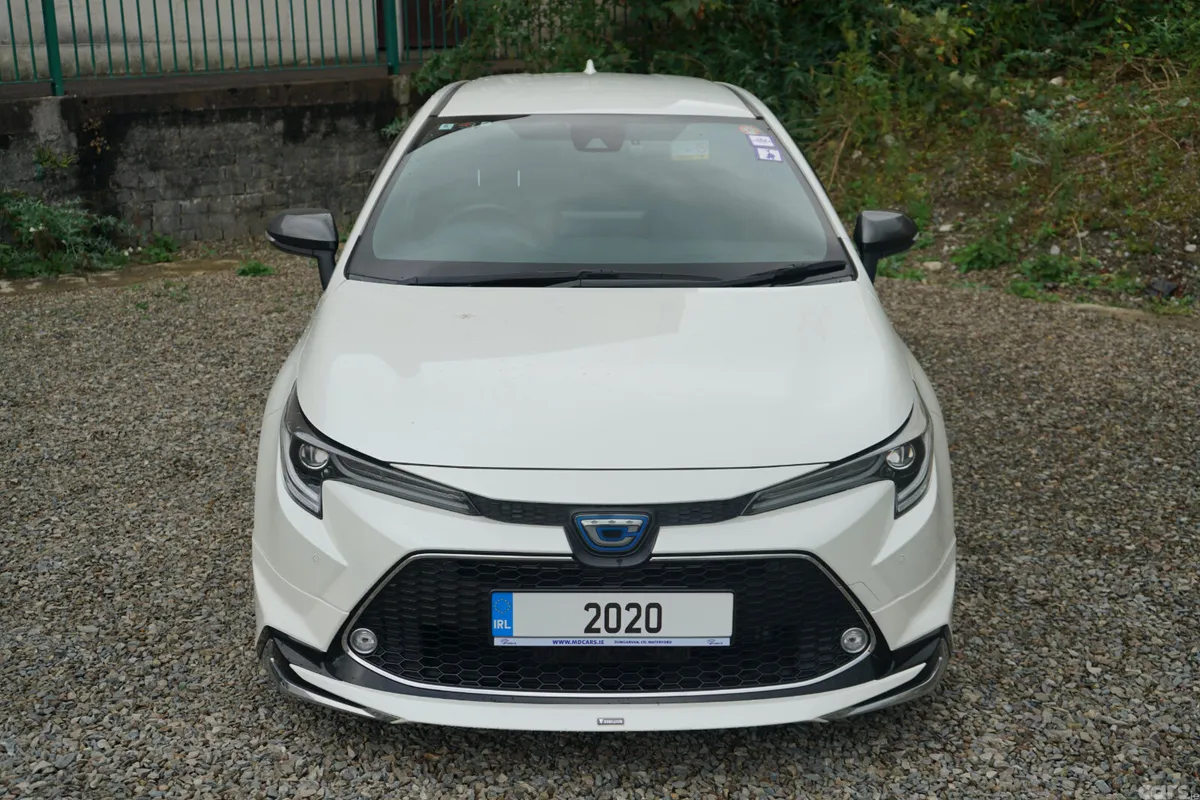 Toyota Corolla Estate, Petrol Hybrid, 2020, White