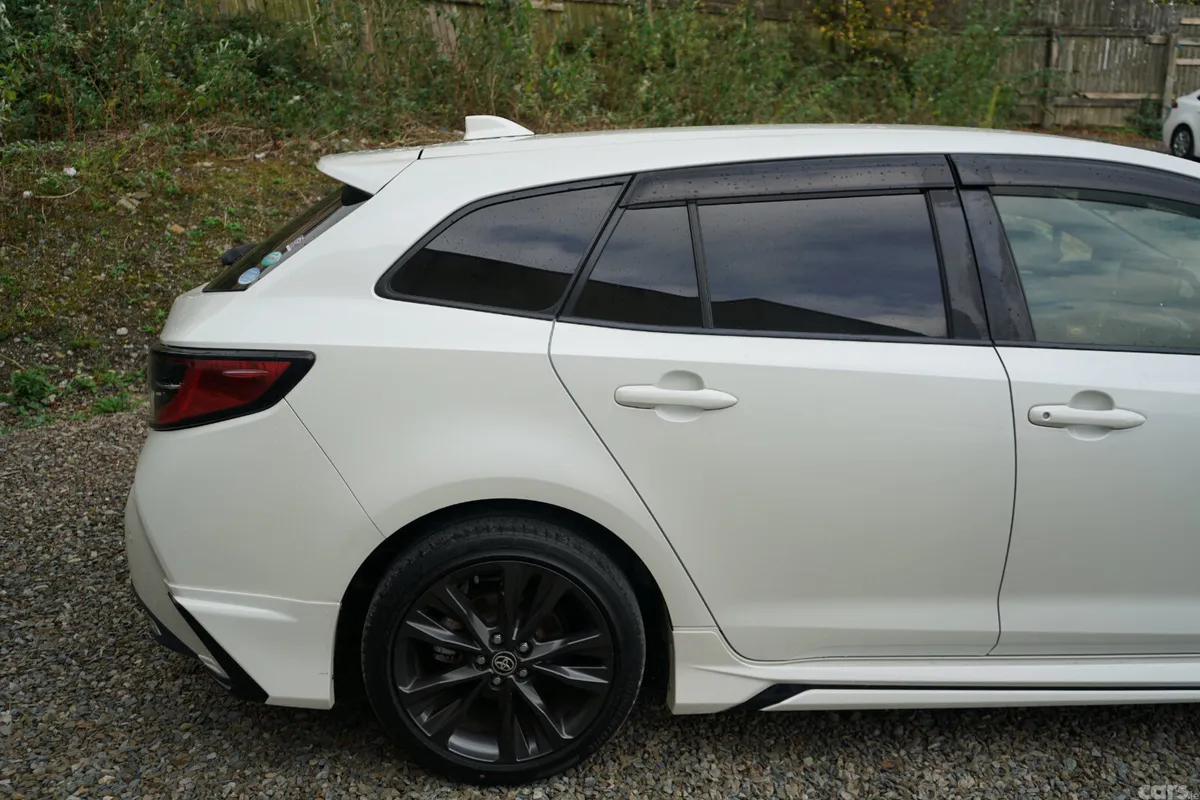 Toyota Corolla Estate, Petrol Hybrid, 2020, White