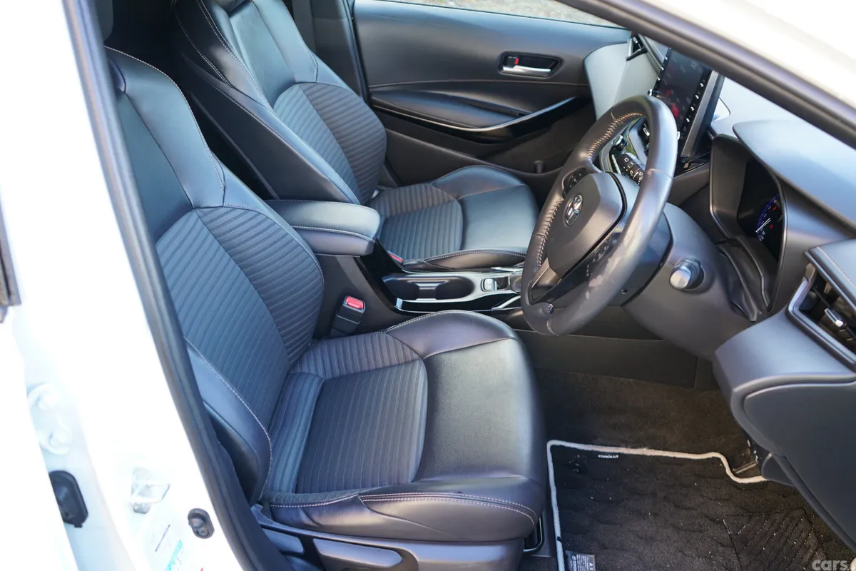 Toyota Corolla Estate, Petrol Hybrid, 2020, White