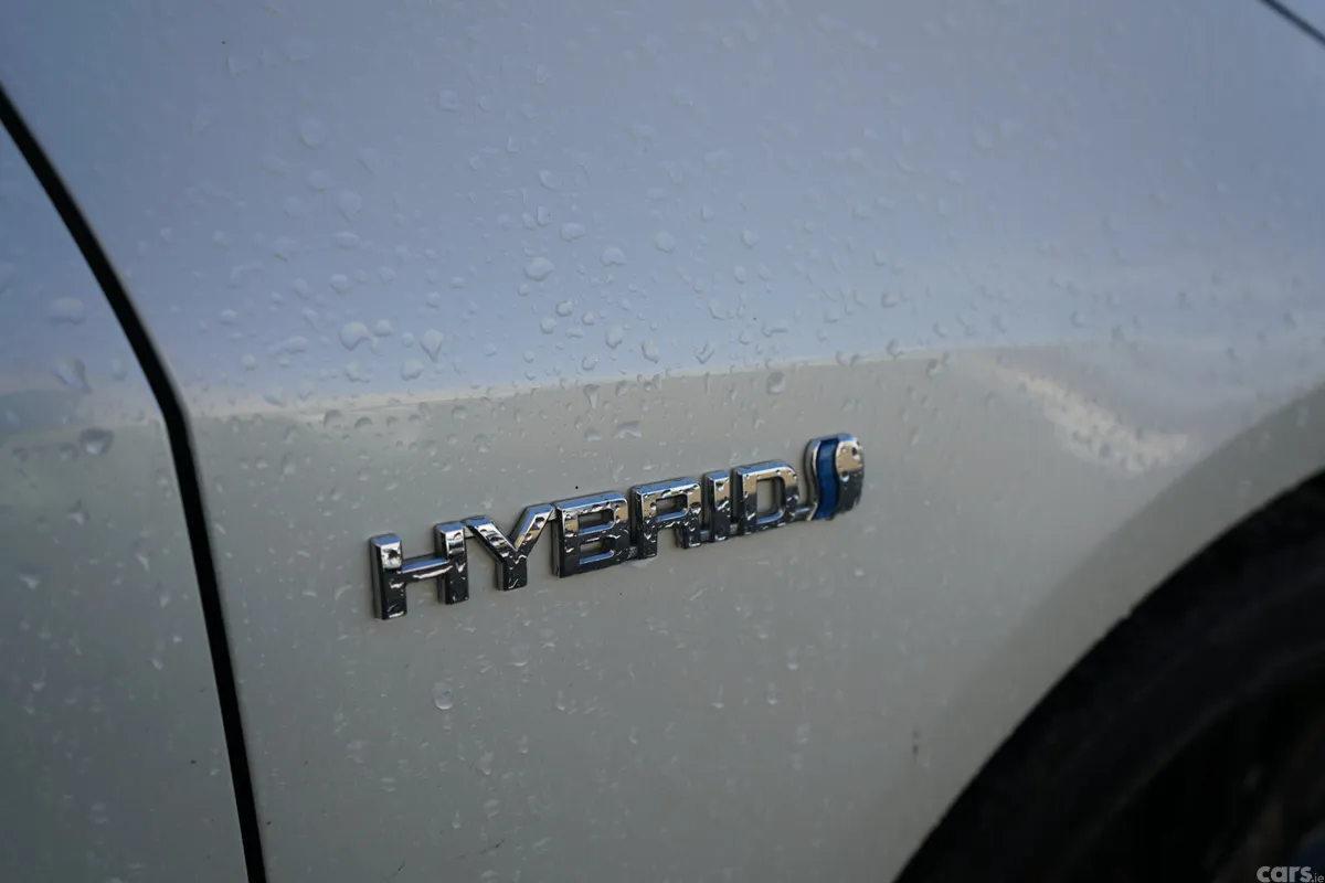 Toyota Corolla Estate, Petrol Hybrid, 2020, White