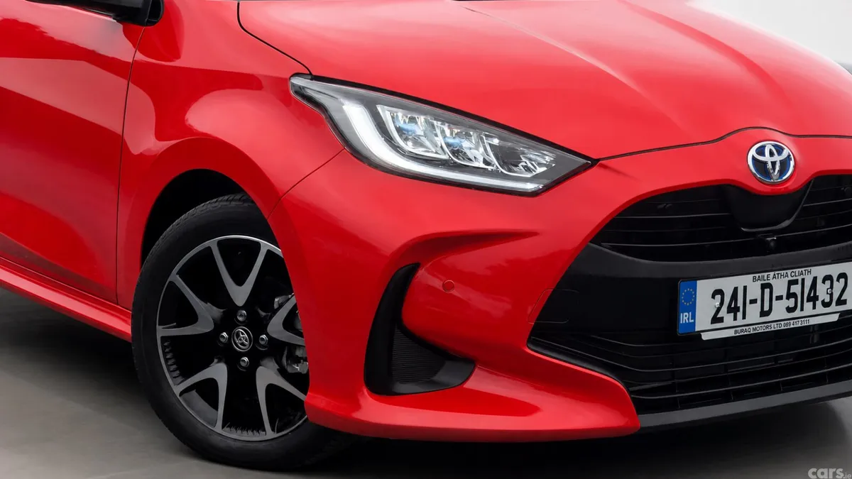 Toyota Yaris Hatchback, Petrol Hybrid, 2024, Red