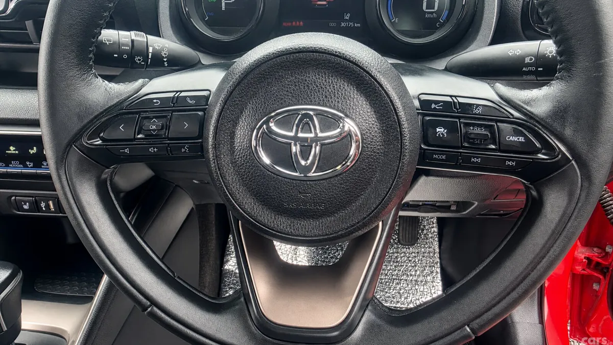 Toyota Yaris Hatchback, Petrol Hybrid, 2024, Red