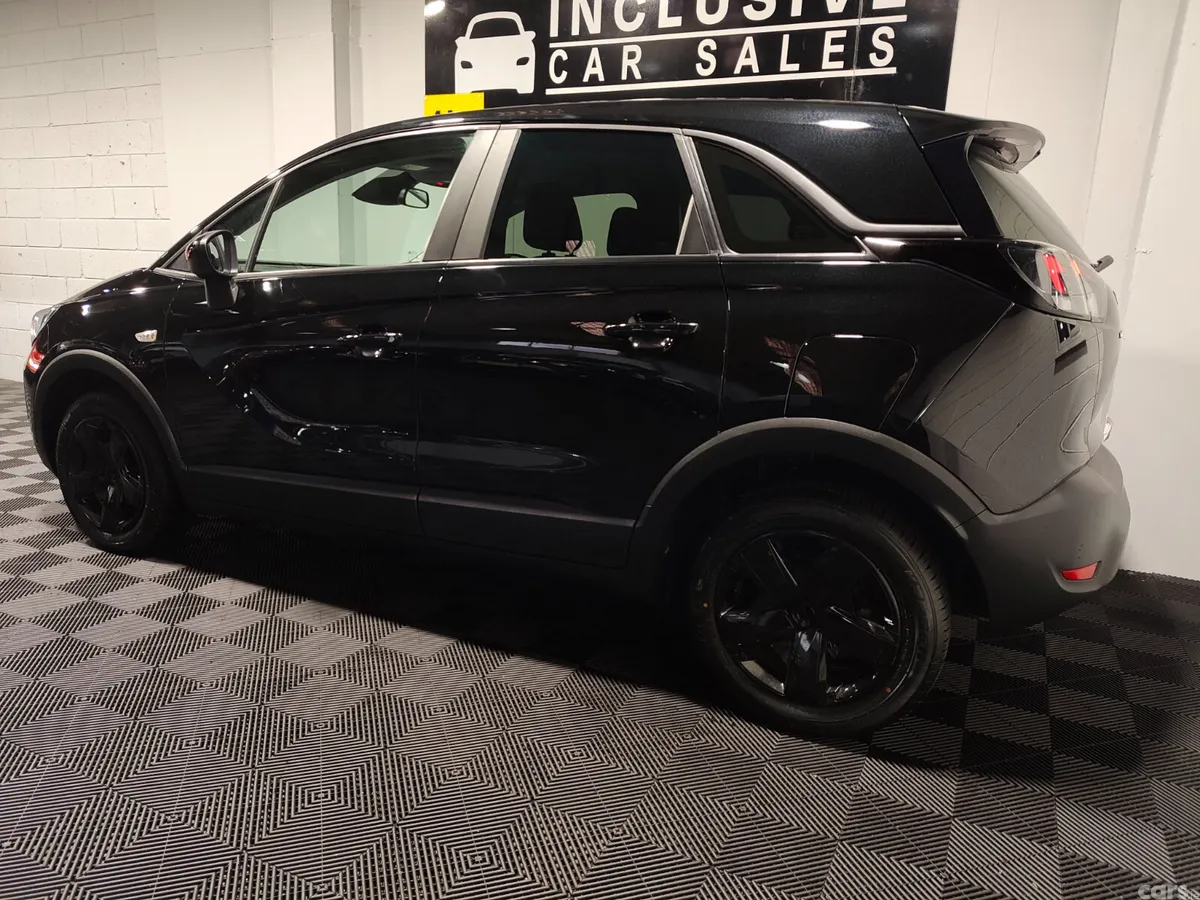 Opel Crossland X SUV, Diesel, 2022, Black