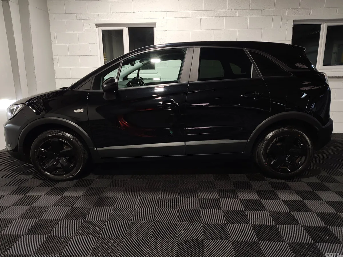 Opel Crossland X SUV, Diesel, 2022, Black