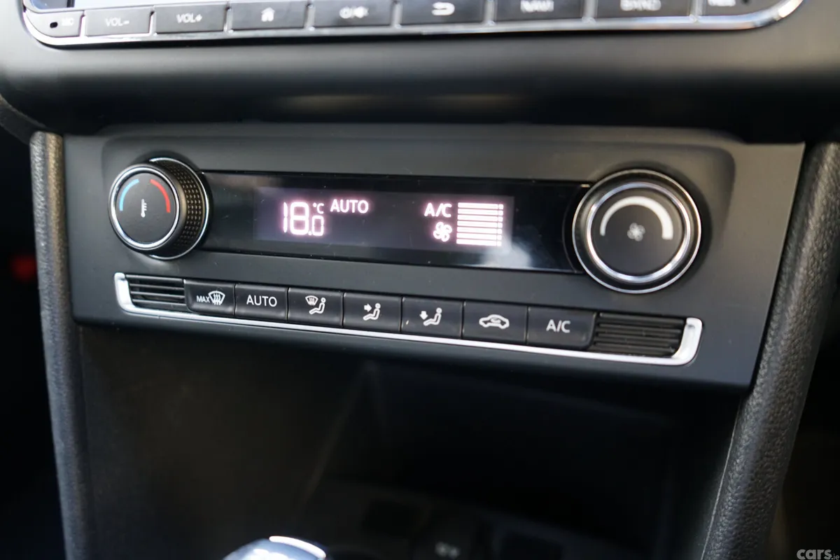 Volkswagen Polo Hatchback, Petrol, 2017, Red