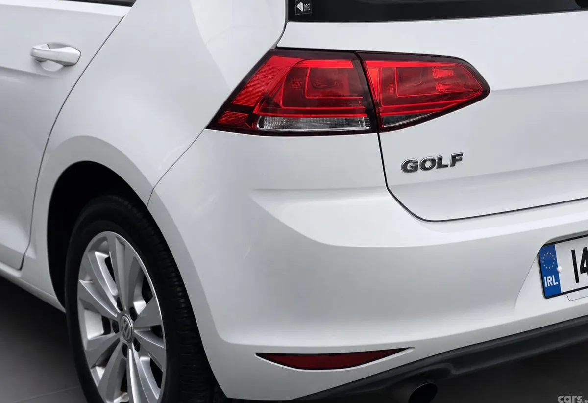 Volkswagen Golf Hatchback, Petrol, 2014, White