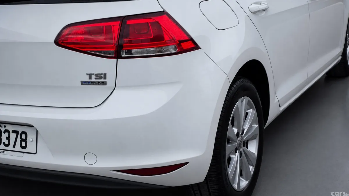 Volkswagen Golf Hatchback, Petrol, 2014, White