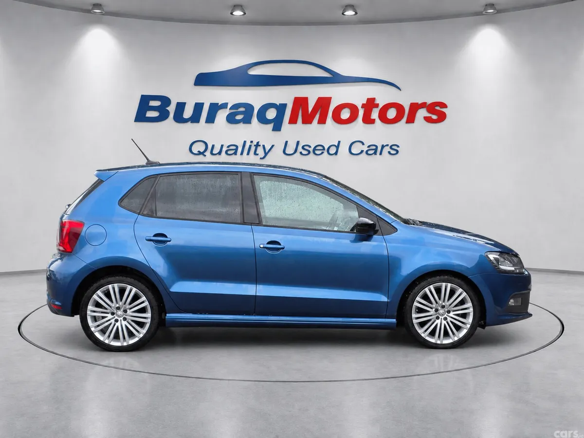 Volkswagen Polo Hatchback, Petrol, 2015, Blue