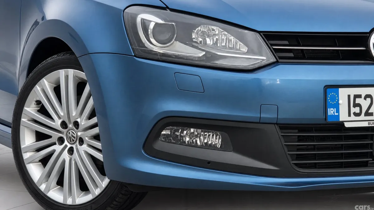 Volkswagen Polo Hatchback, Petrol, 2015, Blue