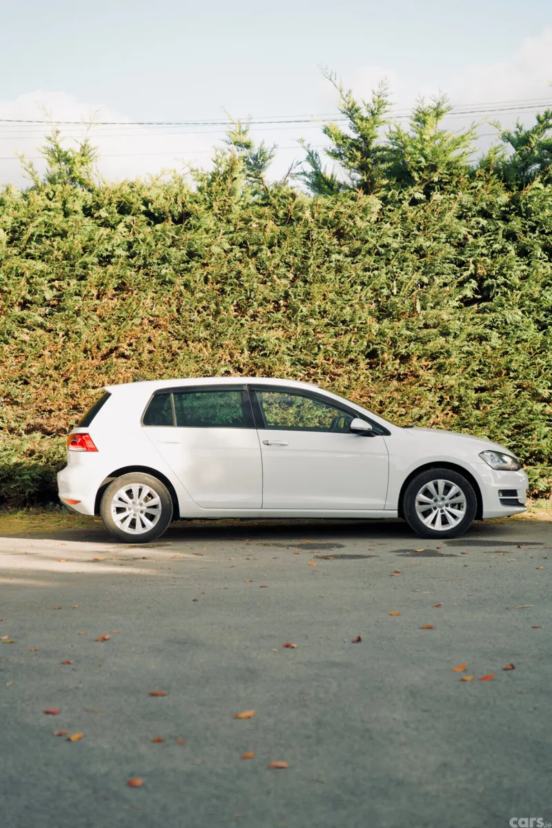 Volkswagen Golf Hatchback, Petrol, 2016, White