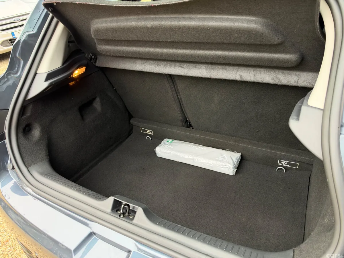 Renault Clio Hatchback, Petrol, 2018, Grey