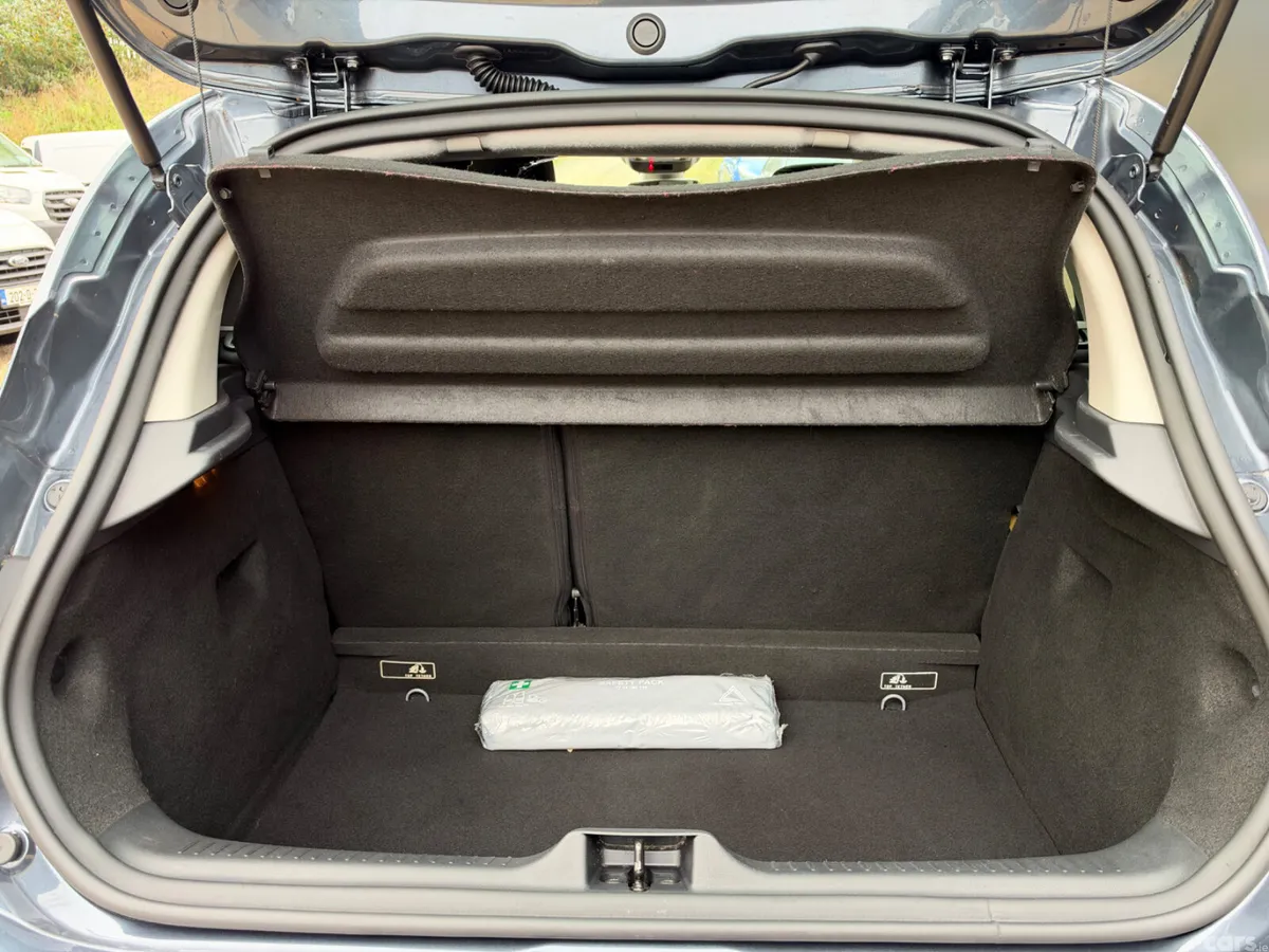 Renault Clio Hatchback, Petrol, 2018, Grey