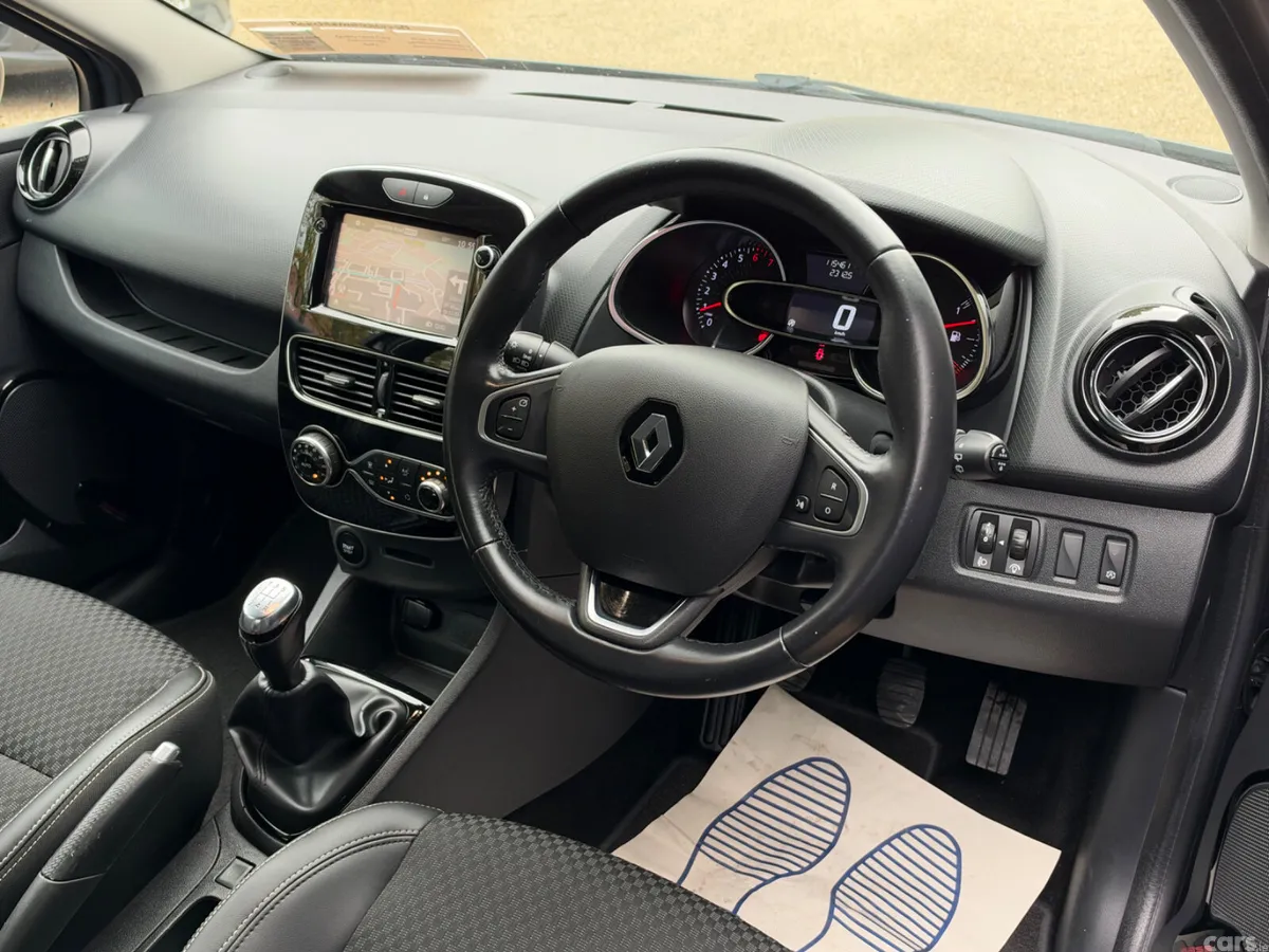 Renault Clio Hatchback, Petrol, 2018, Grey