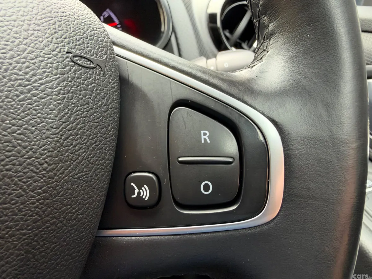 Renault Clio Hatchback, Petrol, 2018, Grey