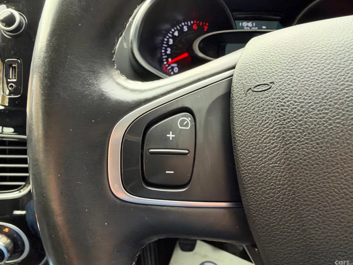 Renault Clio Hatchback, Petrol, 2018, Grey