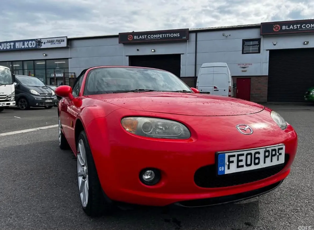 Mazda MX-5 Coupe, Petrol, 2006, Red