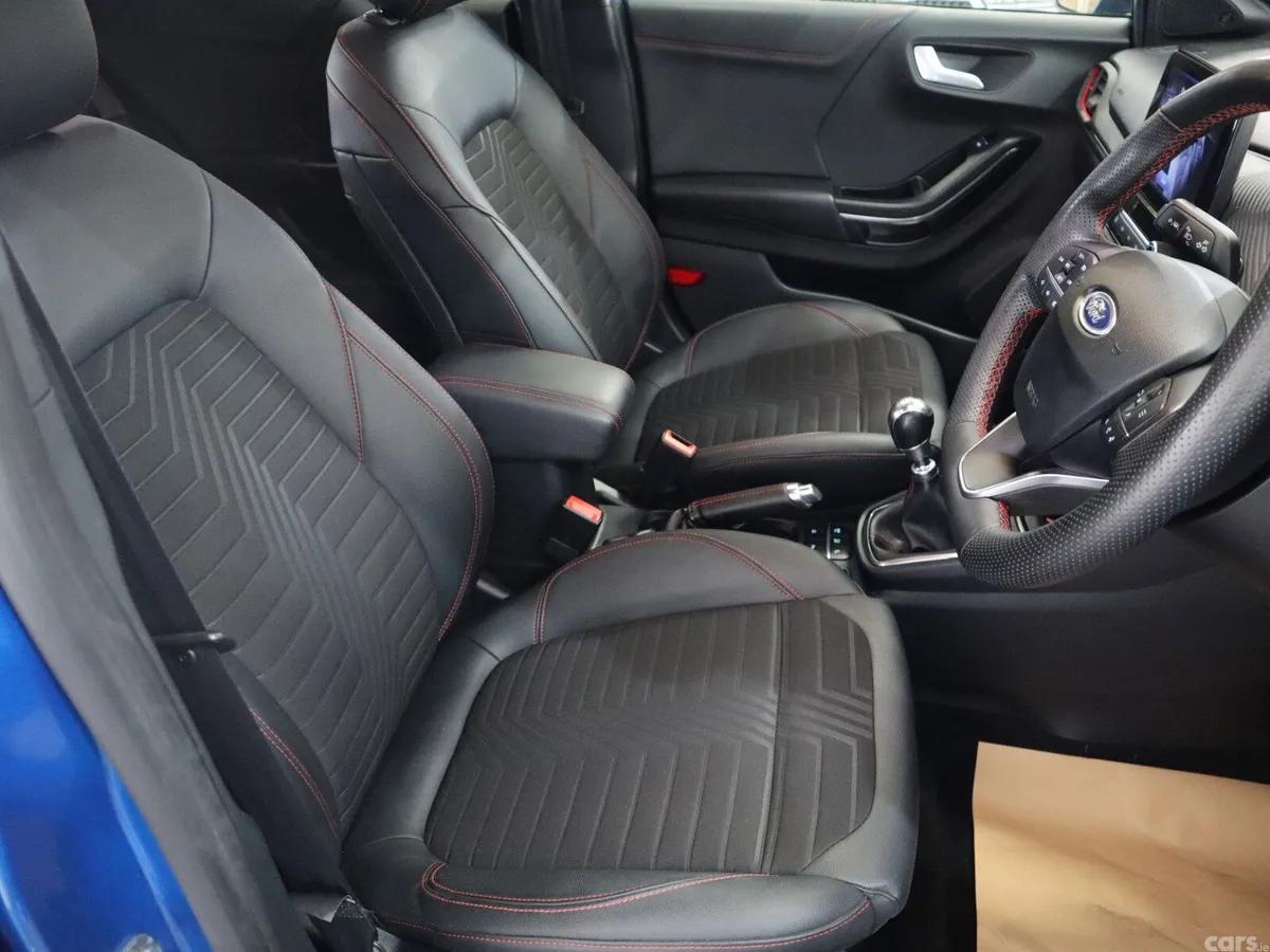 Ford Puma MPV, Petrol Hybrid, 2023, Blue