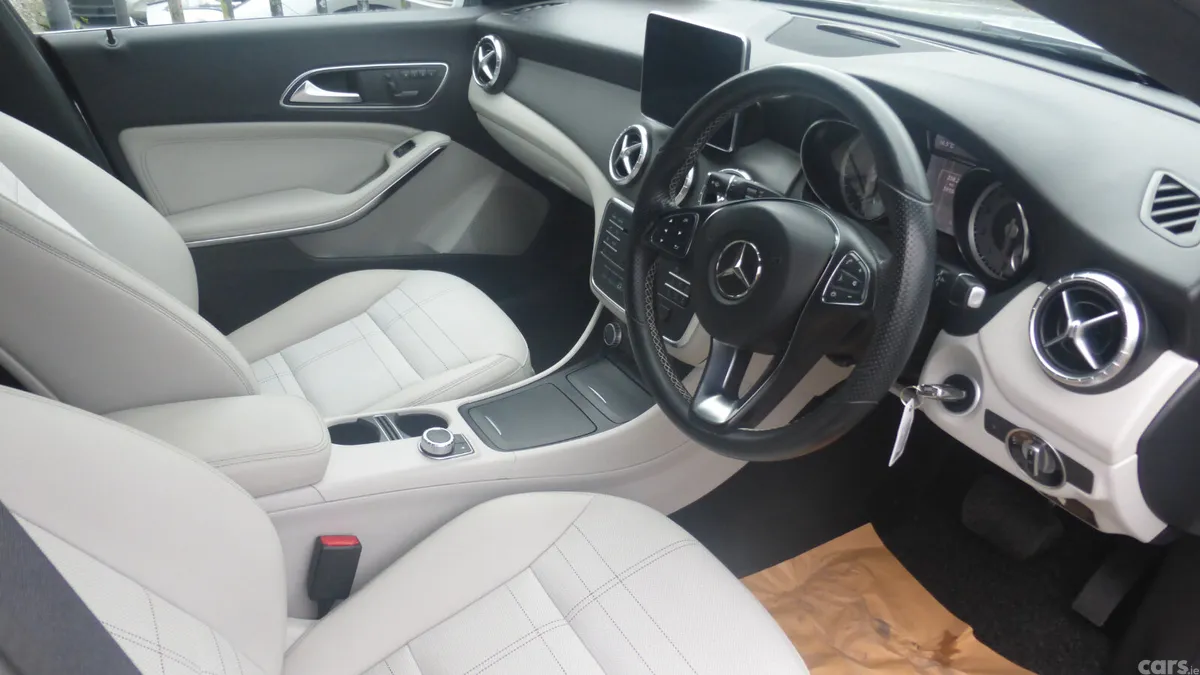 Mercedes-Benz CLA Estate, Petrol, 2016, Silver