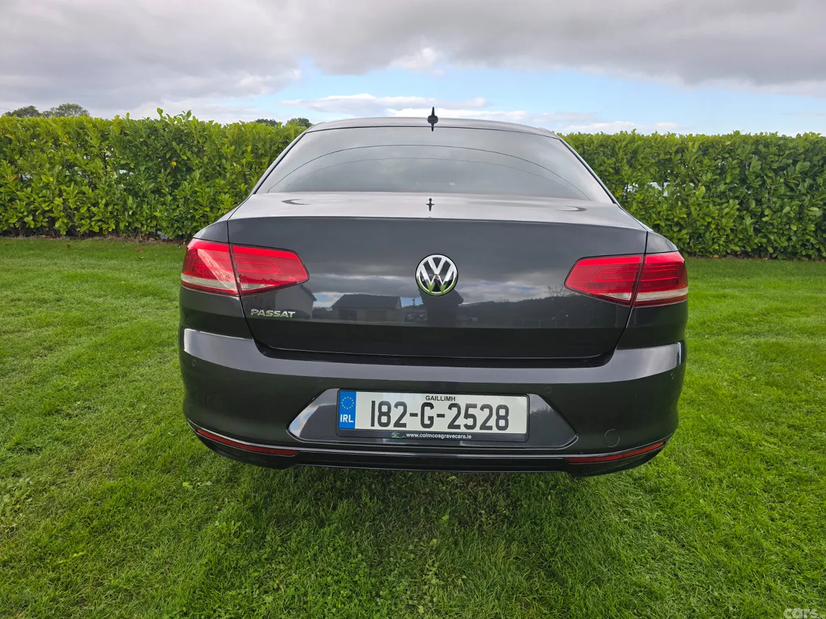 Volkswagen Passat Saloon, Diesel, 2018, Grey